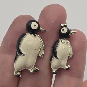 OOH SOO CUTE Vintage 40's Deco Enamel Penguin 2 Brooches Husband & Wife
